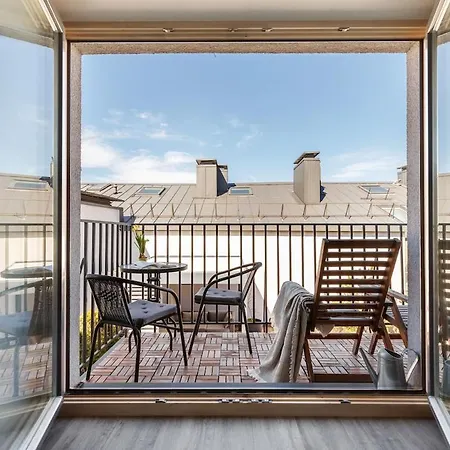 Stylish Paupys Loft With Balcony & View With Free Parking Vilnius
