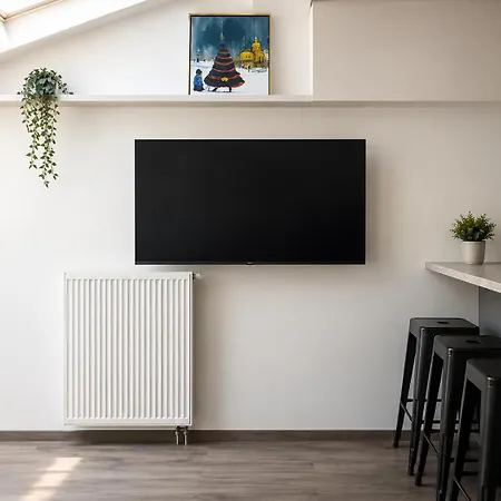 Apartment Stylish Paupys Loft With Balcony & View With Free Parking